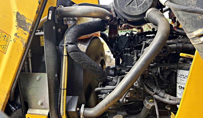 NEW HOLLAND B115C KOPARKO-ŁADOWARKA full