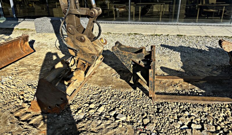 MECALAC 8 MCR MINI-KOPARKA full