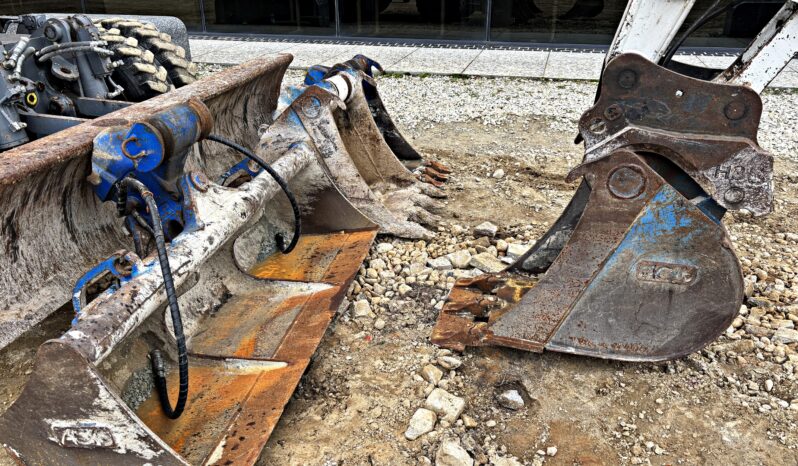 TAKEUCHI TB295 W  KOPARKA KOŁOWA full