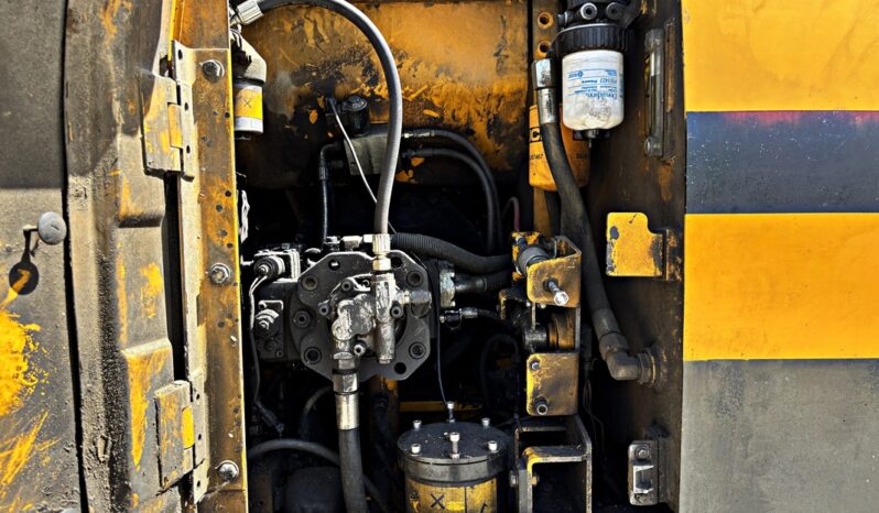 JCB JS 130 KOPARKA GĄSIENICOWA full